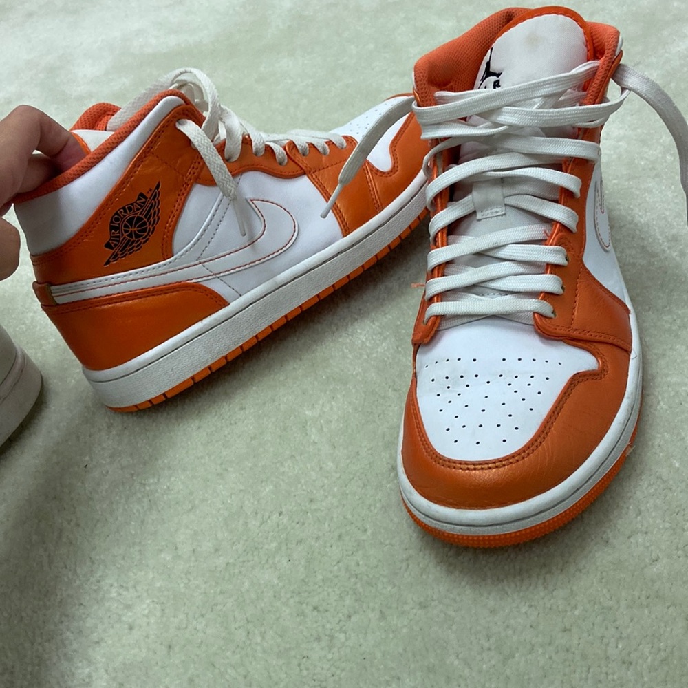 Orange jordan mids